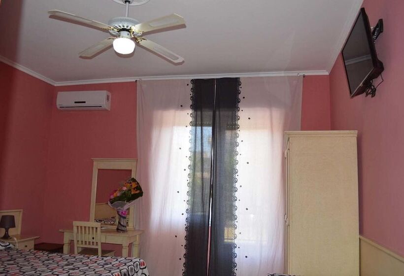 פונדק Torvaianica