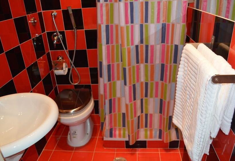 פונדק Torvaianica