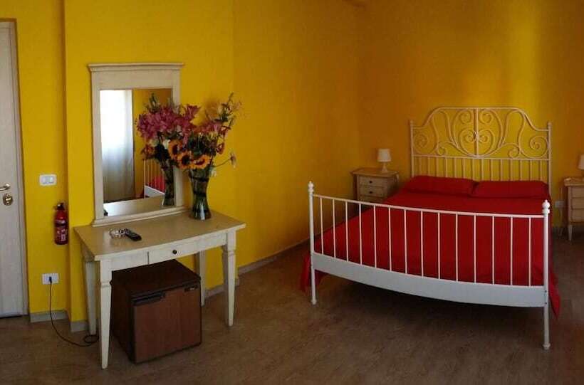 פונדק Torvaianica