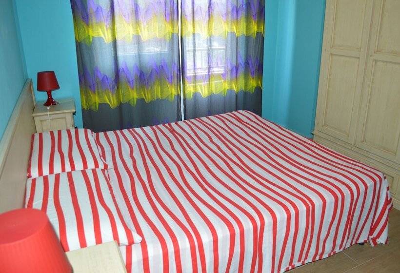 פונדק Torvaianica