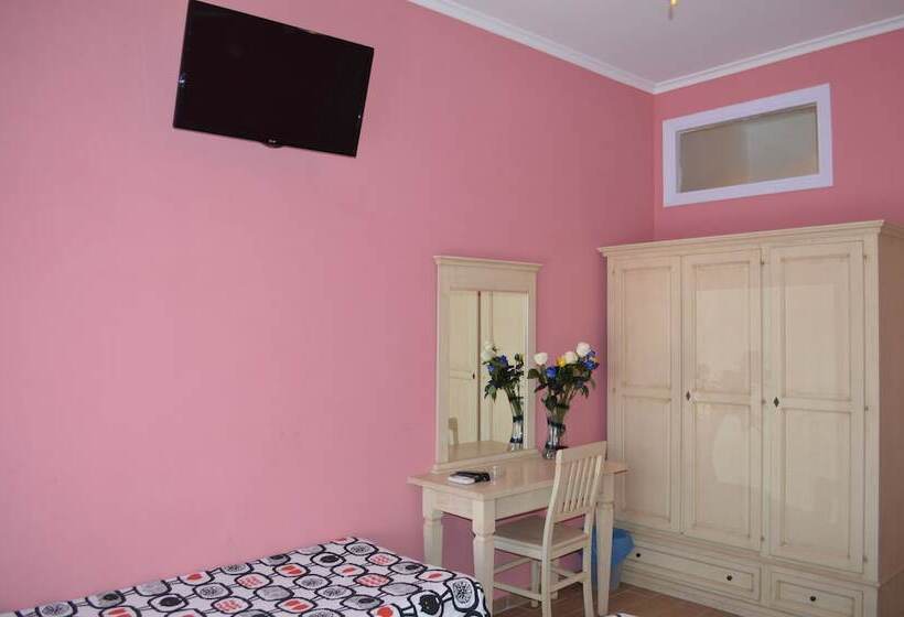 פונדק Torvaianica