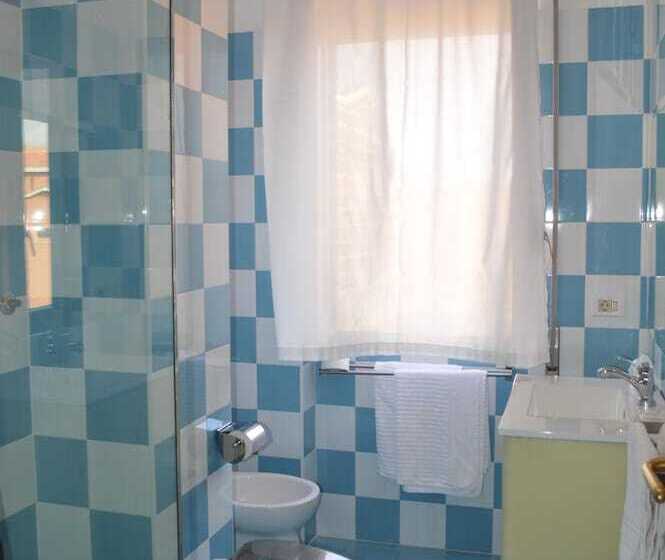 פונדק Torvaianica