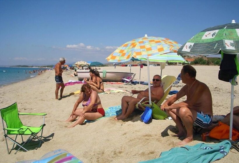 Отель Camping Lo Ionio