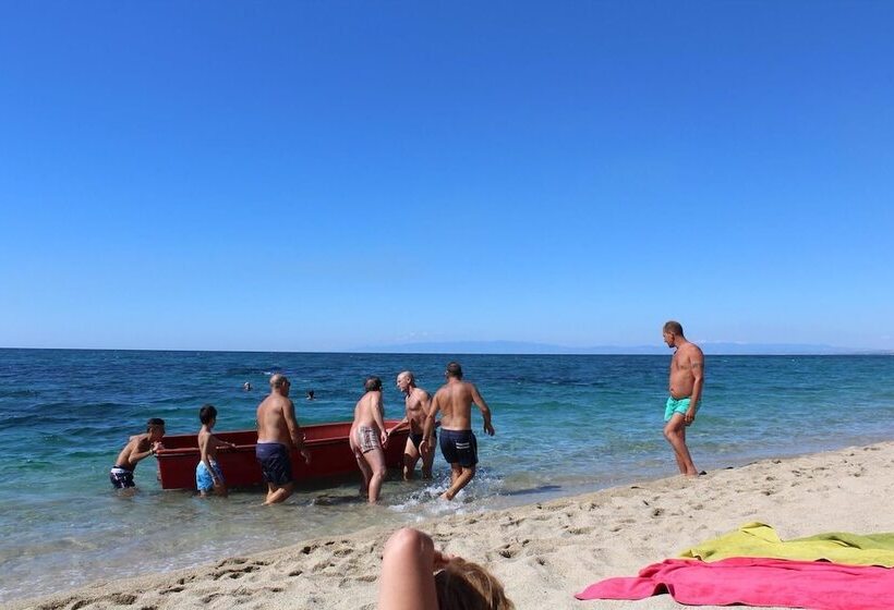 Отель Camping Lo Ionio