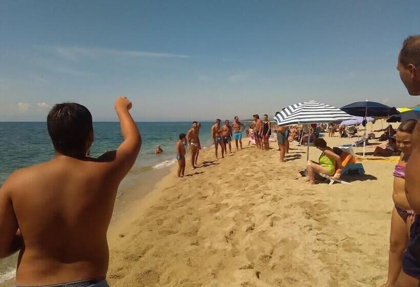 Отель Camping Lo Ionio