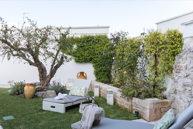 Отель Dimore Nel Tempo Widespread Homes & Trulli