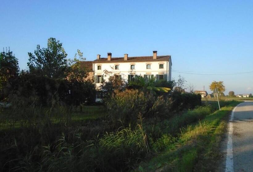 Сельский отель Agriturismo Loghino Sabbioni