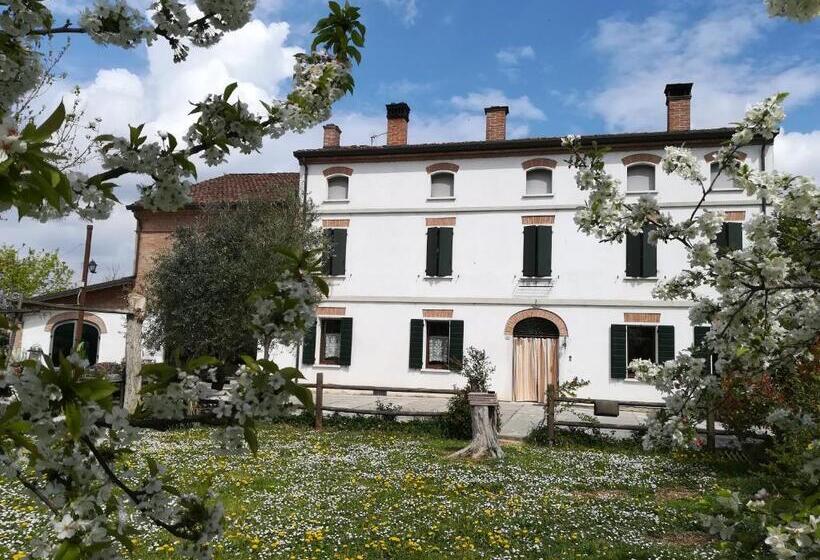 Сельский отель Agriturismo Loghino Sabbioni