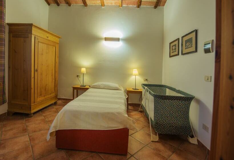 هتل روستایی La Selva