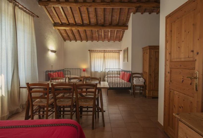 هتل روستایی La Selva