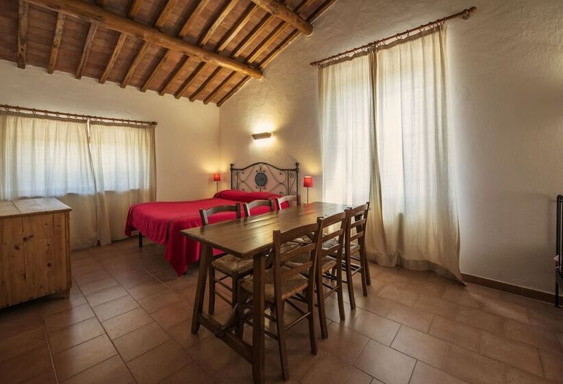 هتل روستایی La Selva