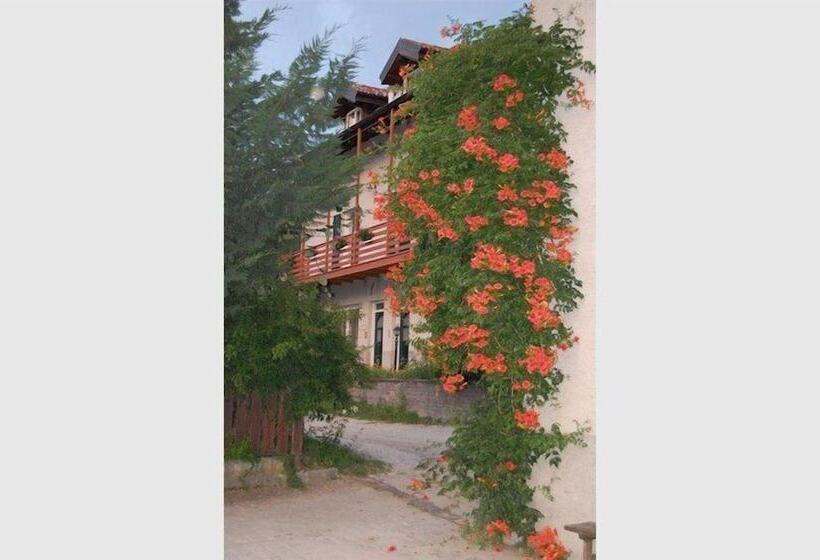 فندق ريفى Montibeller