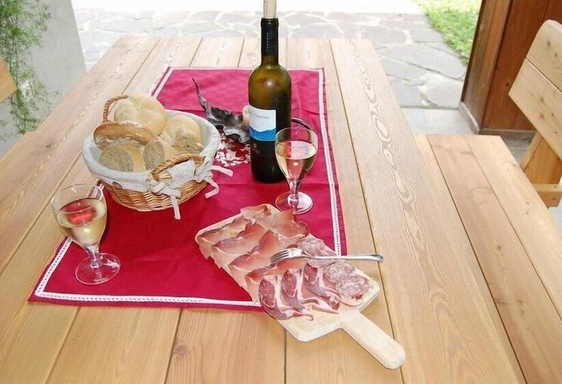 فندق ريفى Montibeller