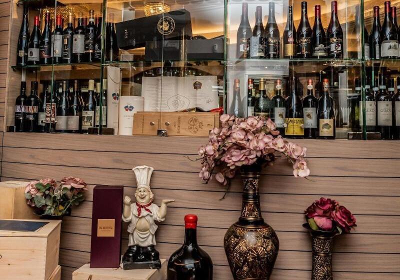 בית מלון כפרי Shangri La