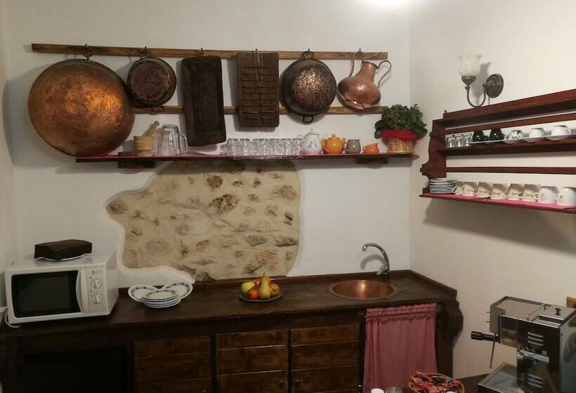 La Rupe Bed And Breakfast