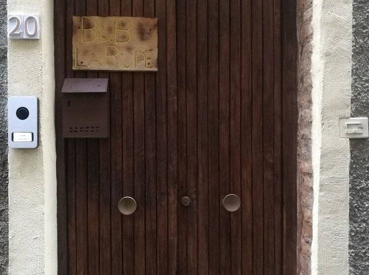 La Rupe Bed And Breakfast