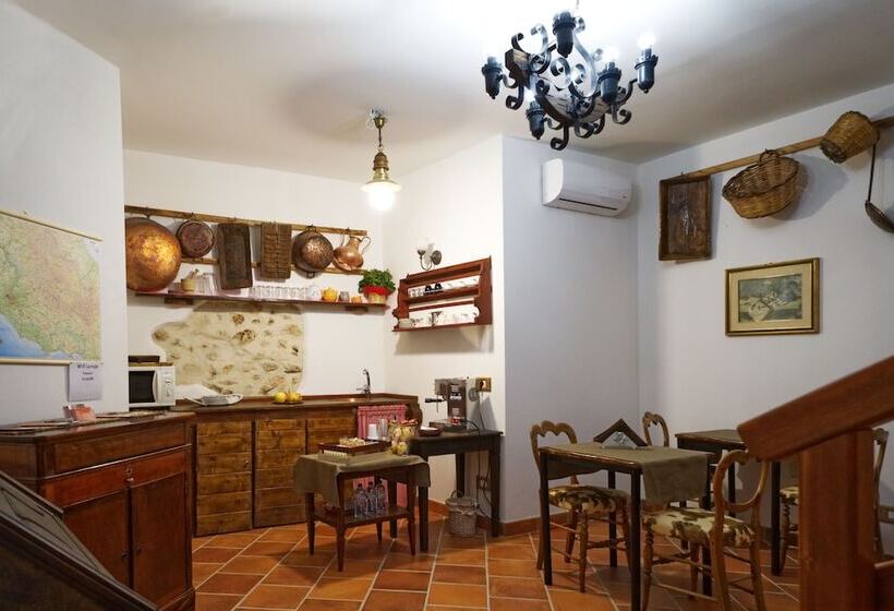 La Rupe Bed And Breakfast