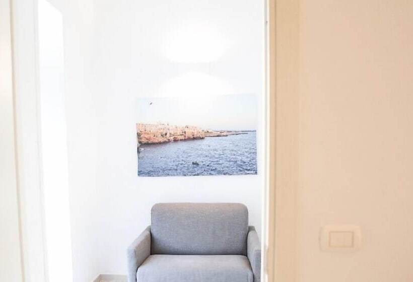 Пансион Ailanthus Holiday Suites