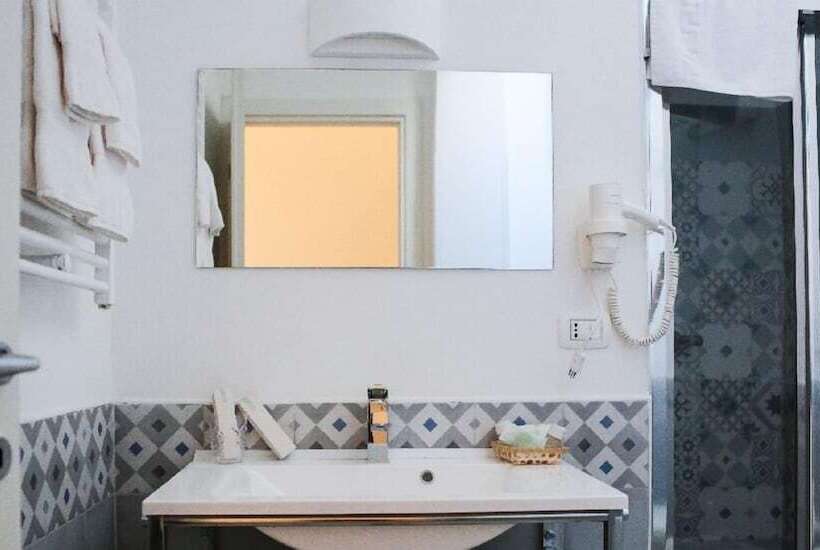 Пансион Ailanthus Holiday Suites