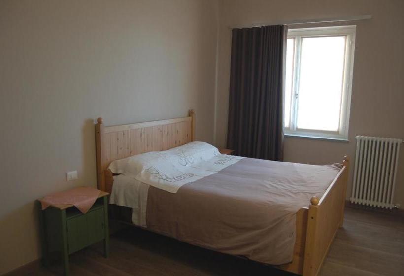 פנסיון B&b Castagneto