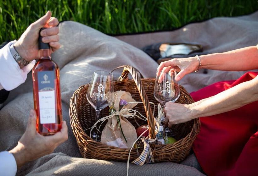 بنسيون Cobue Wine Resort & Spa