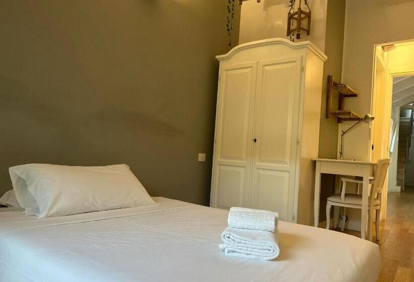 پانسیون Cosmopolitan Central Rooms