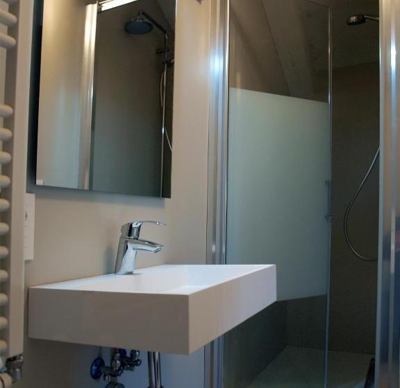 پانسیون Cosmopolitan Central Rooms