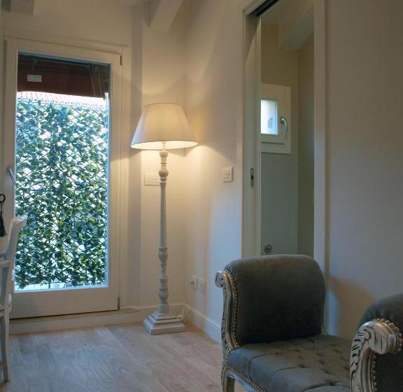 پانسیون Cosmopolitan Central Rooms