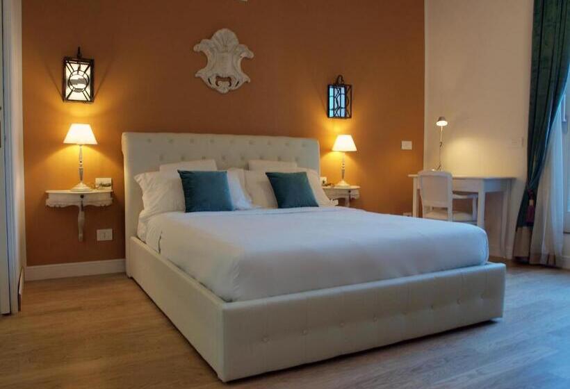 پانسیون Cosmopolitan Central Rooms