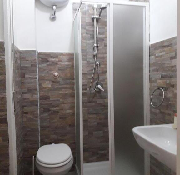 פנסיון Villa Dietro La Luna