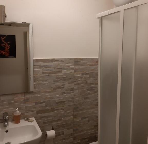 פנסיון Villa Dietro La Luna