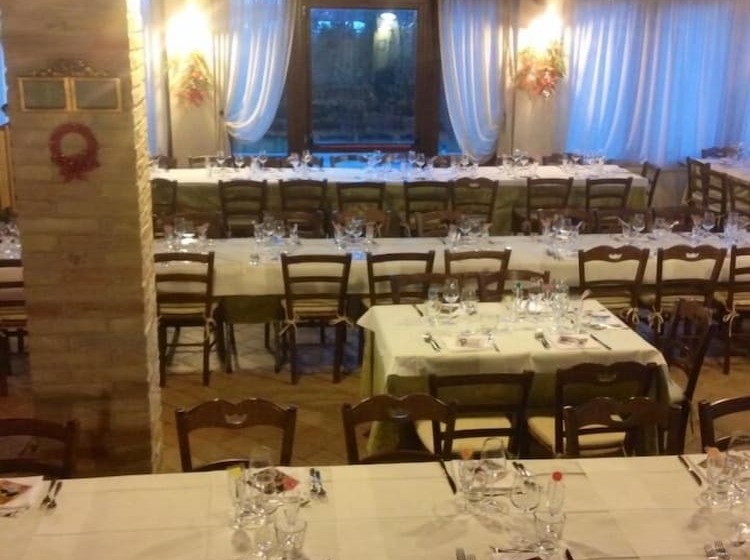 Residence Casale Torrenova Al Conero