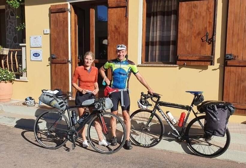 مبيت وإفطار Al Pez Exclusive Rooms