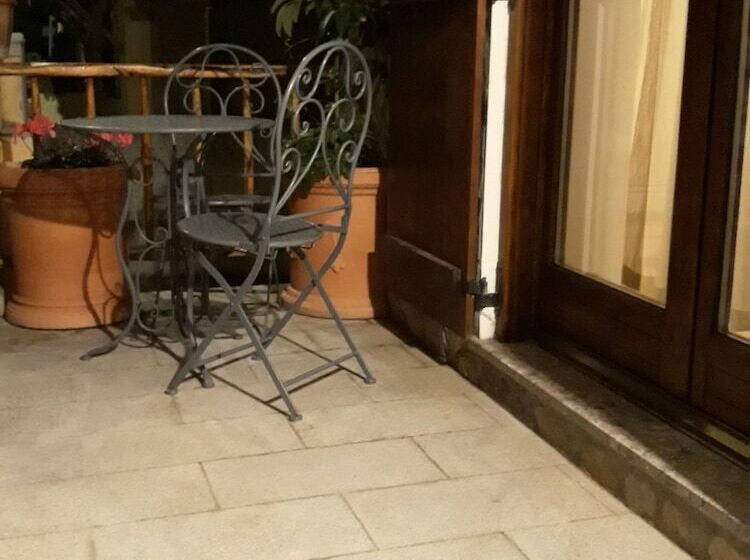 مبيت وإفطار Al Pez Exclusive Rooms