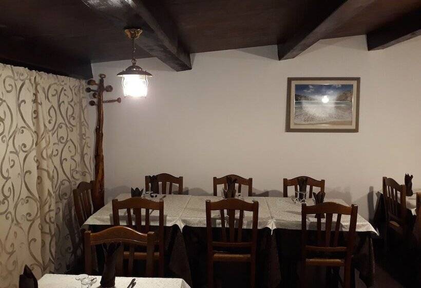 مبيت وإفطار Al Pez Exclusive Rooms