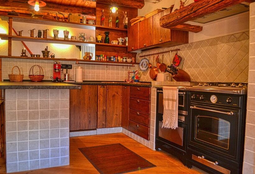 ベッドアンドブレックファースト Baita Le Broue