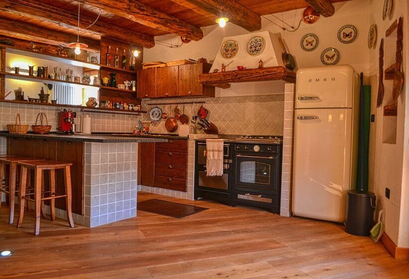 ベッドアンドブレックファースト Baita Le Broue