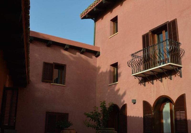 تختخواب و صبحانه Casarealia