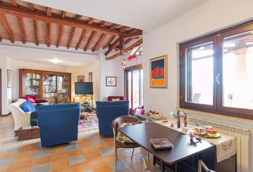 مبيت وإفطار Suite Cucinino, Bagno, Ingresso Indipendente In Villa Vìvì