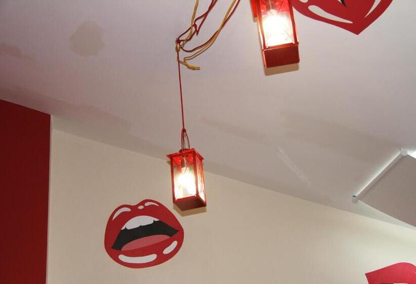 مبيت وإفطار Urban Pop Hostel & Bnb