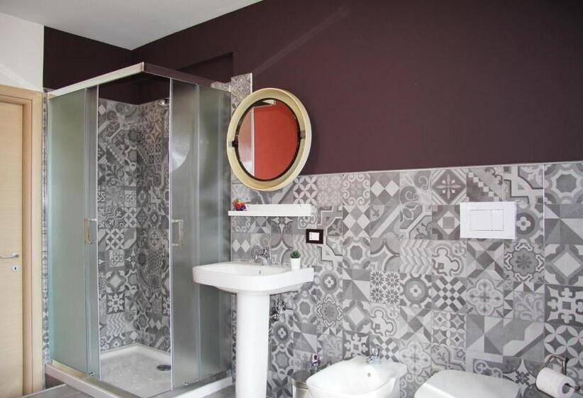 تختخواب و صبحانه Urban Pop Hostel & Bnb