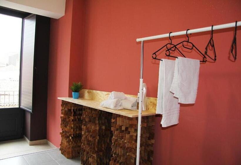 مبيت وإفطار Urban Pop Hostel & Bnb