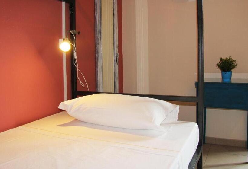 مبيت وإفطار Urban Pop Hostel & Bnb