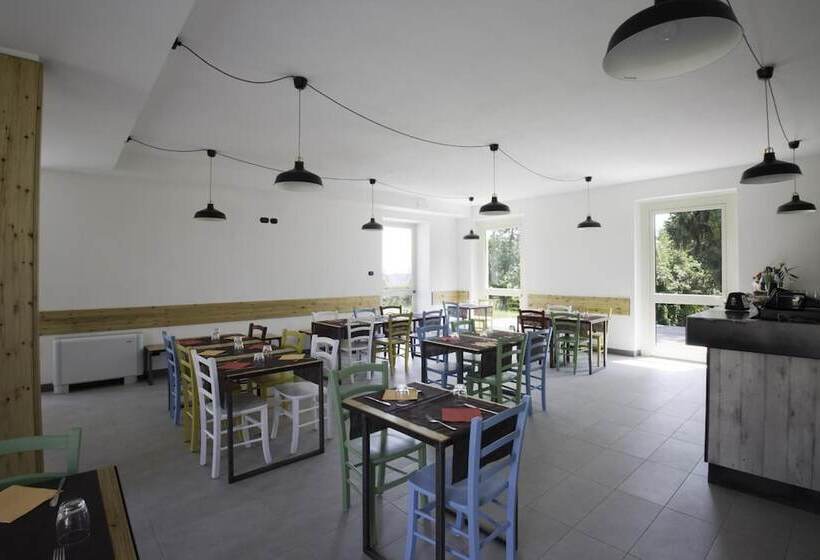 Cascina Monte Diviso   Hostel