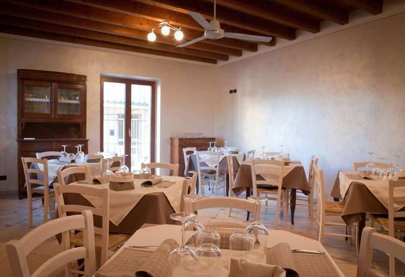여관 Al Borgo   Trattoria Con Alloggio