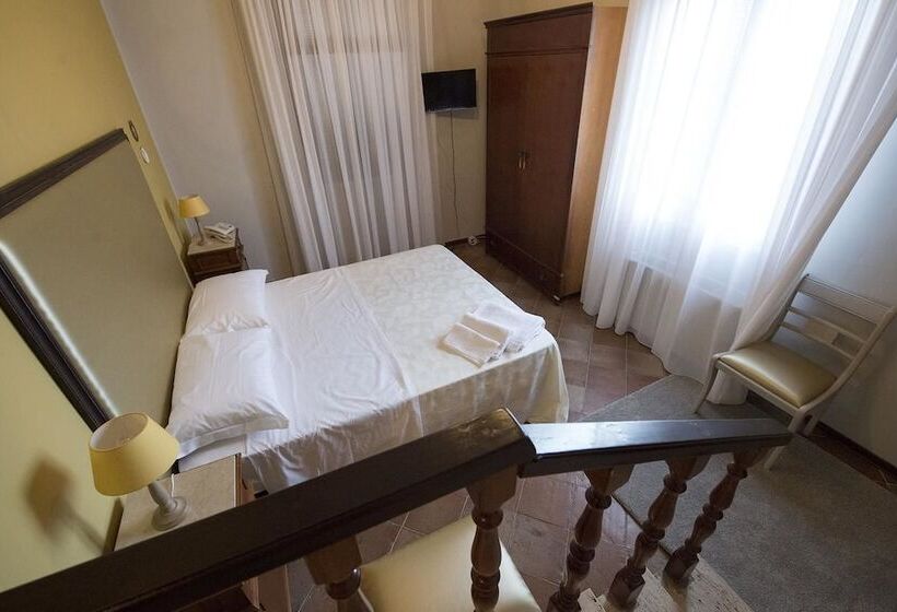 פונדק Casina Dei Mille