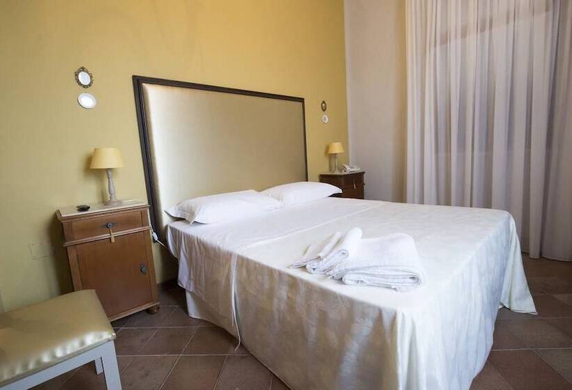 פונדק Casina Dei Mille