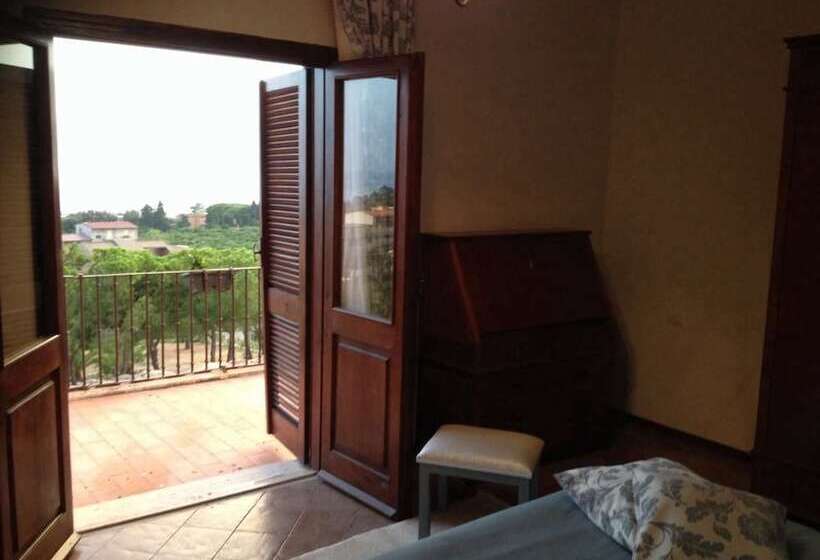 פונדק Casina Dei Mille