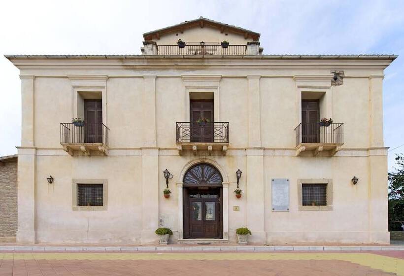 פונדק Casina Dei Mille