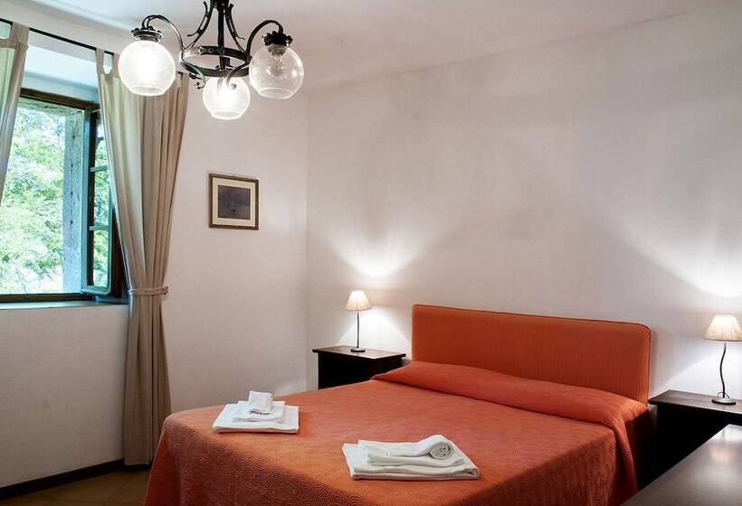 فندق ريفى Azienda Agricola Di Fietri